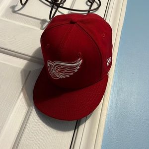 Detroit Red Wings Fitted Cap